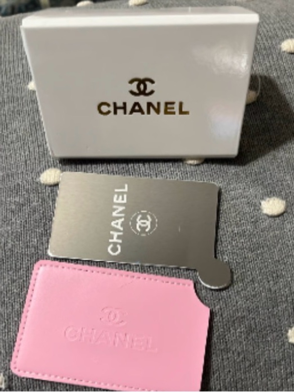 CHANEL Pink Leather Card & Mirror - Picture 9 of 12